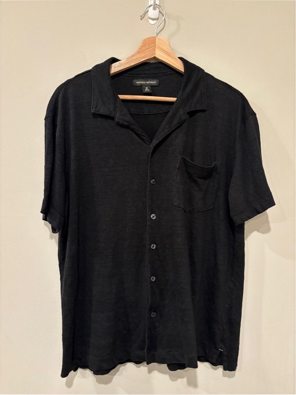 Banana Republic Black Short-Sleeve Camp Collar Shirt 100 Linen